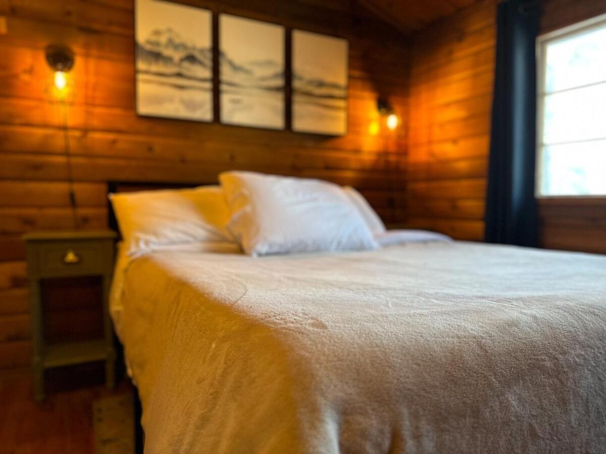 Village Vibes Deck And Bbq Duck Creek Village Exterior photo