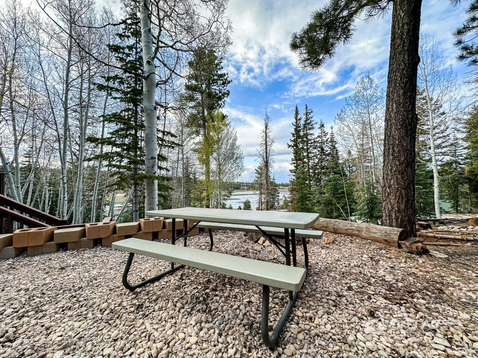 Village Vibes Deck And Bbq Duck Creek Village Exterior photo